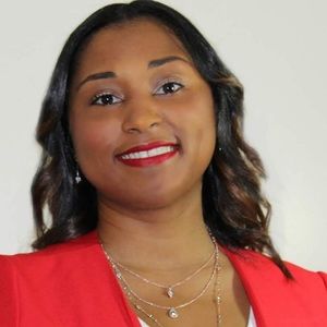 Meet your Posher, Cassandra